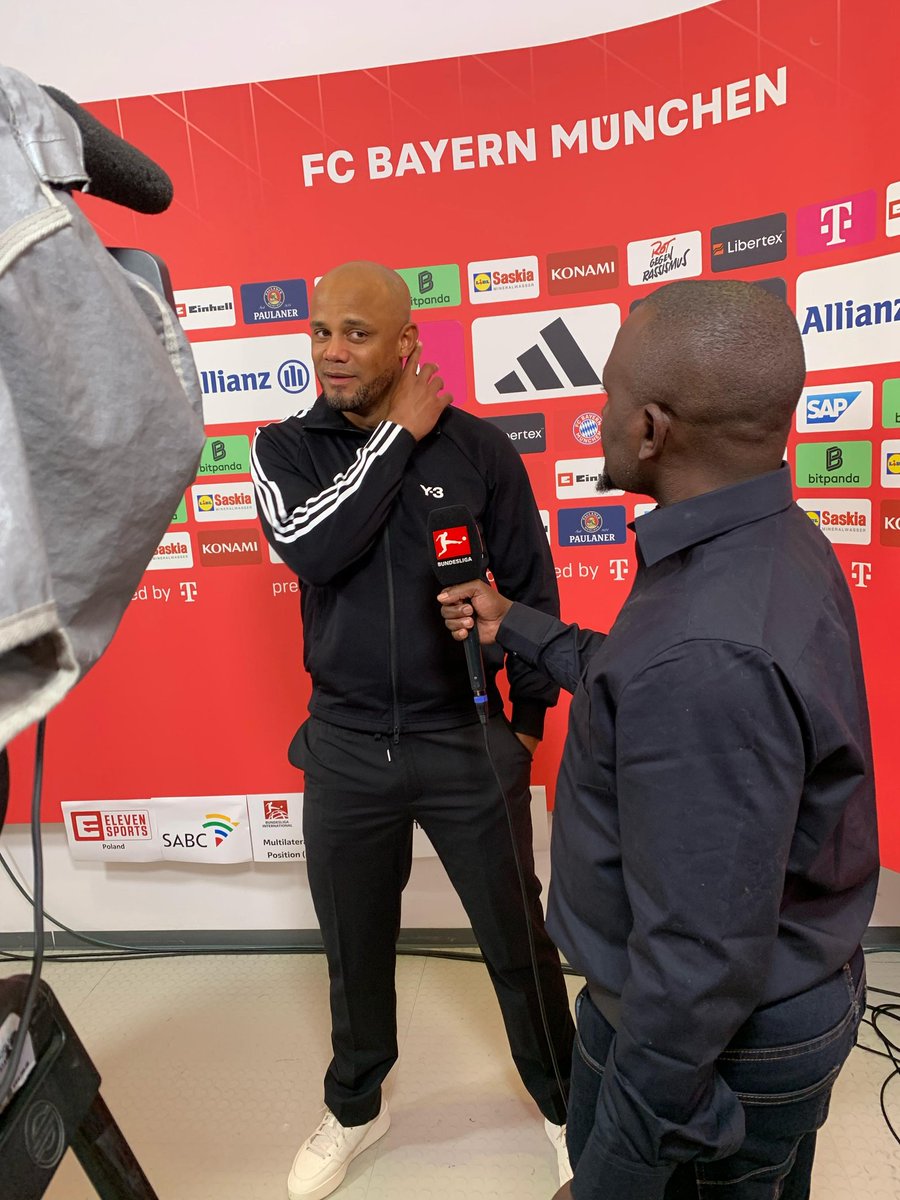 DenisBbosa1's tweet photo. Hey @DavidLumansi  and @senelvis , I have managed to catch up with Bayern coach @VincentKompany and he answered me wholeheartedly, gradually, he is proving his worth to all doubters. Down to earth and disarming gaffer he is..!! https://t.co/CuGXk0WCLo