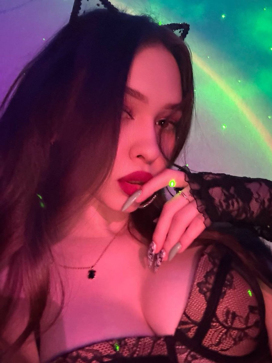 keysssi13's tweet photo. Hi, I’m model and a streamer Twitch. Here I will post photos and my thoughts https://t.co/EZ0DNdw1fW