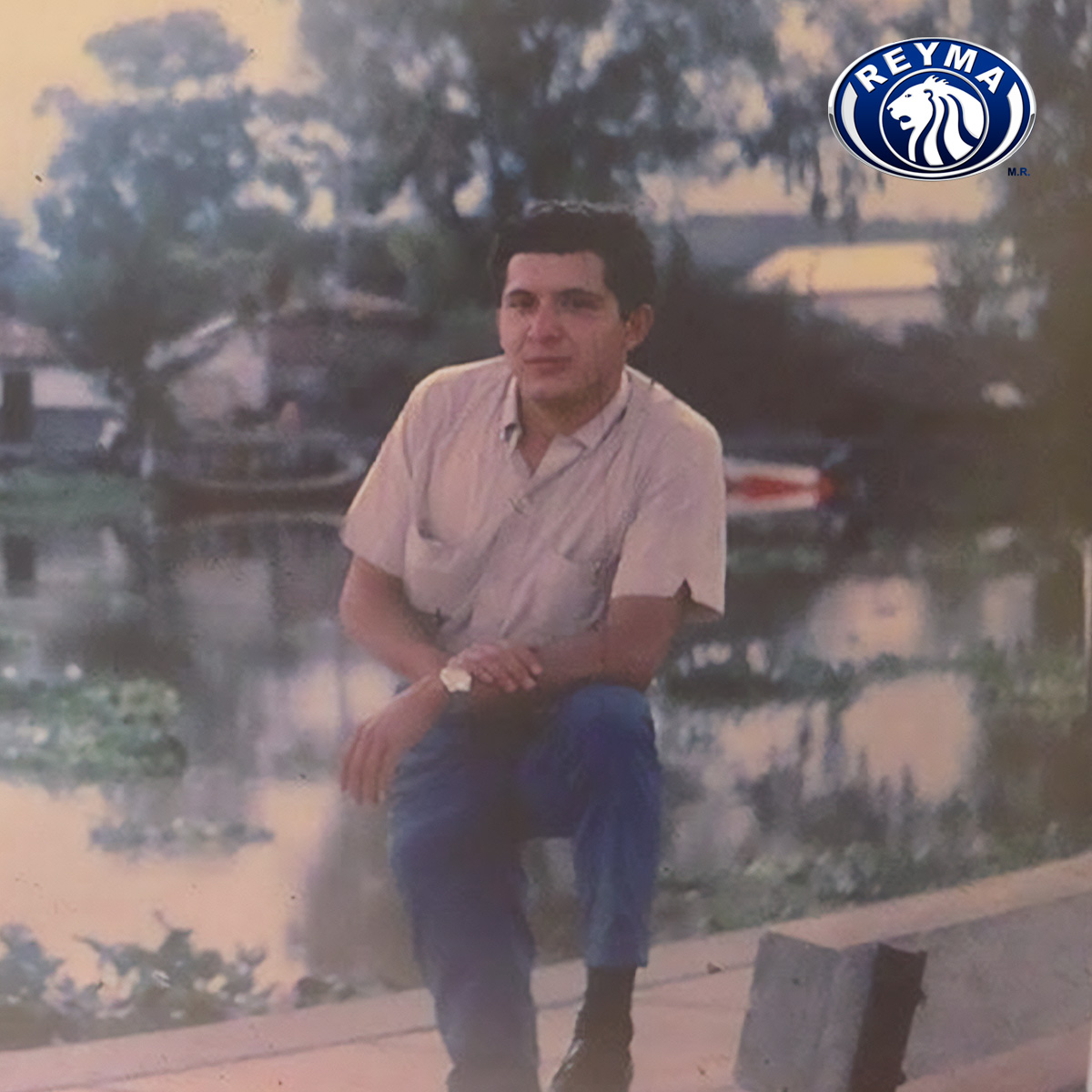 gruporeyma's tweet photo. En 1970, nuestro fundador, Don Benjamín Reyes, decidió transformar su pasión en realidad. Con esfuerzo, determinación y una visión clara, nació Grupo Reyma, una empresa que hoy es sinónimo de calidad, confianza e innovación. ✨💙
#diamundialdelemprendimiento #Reyma #fyp #paratii https://t.co/3vQ73l9WKU