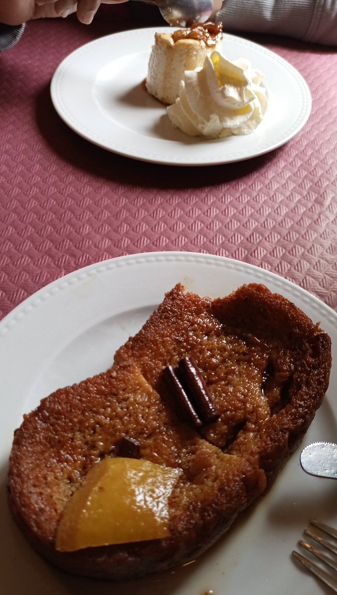 fmg_nokia's tweet photo. @Mascaravila_Of @JavierPerezARGI @Cerro_Gallinero @CyLEsVida @BarGredos @HoyosdelEspino @Hoyosespino_cpt Postres. .@BarGredos https://t.co/i9OayB3iIt