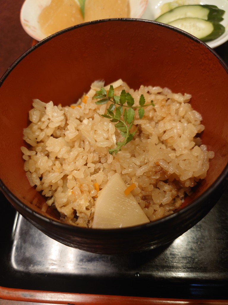 takeru_thihiro's tweet photo. 4/13(日)
おっはー！😊

喫茶店の日·····1888年のこの日東京下谷上野西黒門町に日本初の本格的なコーヒー喫茶店可否茶館が開店した1階がビリヤード場2階が喫茶室の2階建ての洋館で1階ではビリヤードの他トランプや囲碁将棋などをすることができた

善き日でありますように https://t.co/lFw69Aptyw