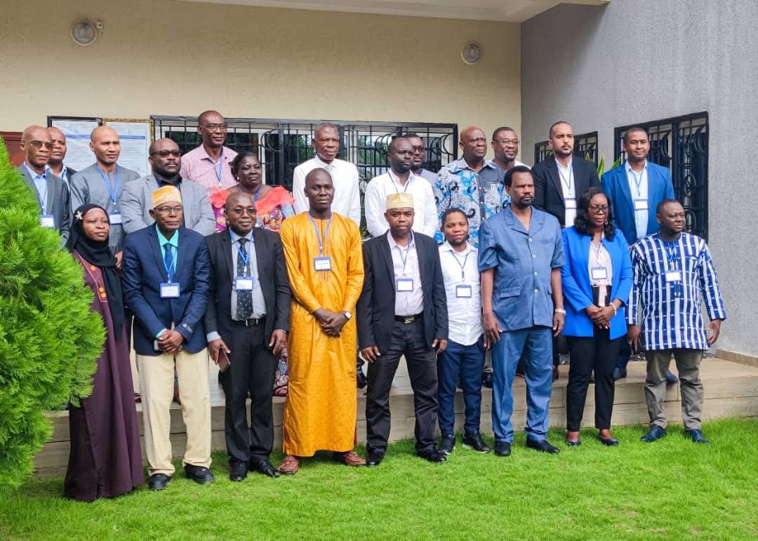 meteosenegal's tweet photo. Culture de sécurité proactive et harmonisée : Les #AAMAC outillent des inspecteurs des services de la navigation aérienne sur le PNS et le SGS
https://t.co/rzmqoLG4Nx https://t.co/y0WeHWpSLU