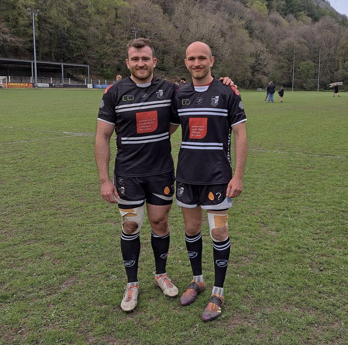 Another Pontypridd debutant this afternoon was <a href="/10smithr/">Rhodri</a> 💪

Rhod is 𝗮𝗻𝗼𝘁𝗵𝗲𝗿 member of the 𝙎𝙢𝙞𝙩𝙝 𝙁𝙖𝙢𝙞𝙡𝙮 𝘿𝙮𝙣𝙖𝙨𝙩𝙮 to represent the club 🫶

#WeArePonty ⚫️⚪️