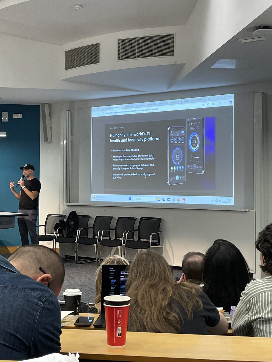 anakula94's tweet photo. went to @DesciLondon 2025 today (arrived late 🥲). as a psych grad brushing off my old bio science studies, it felt nostalgic hearing about real-world science again. top notch event though! here’s what I learned 🧵 https://t.co/Vo38Kma2rc