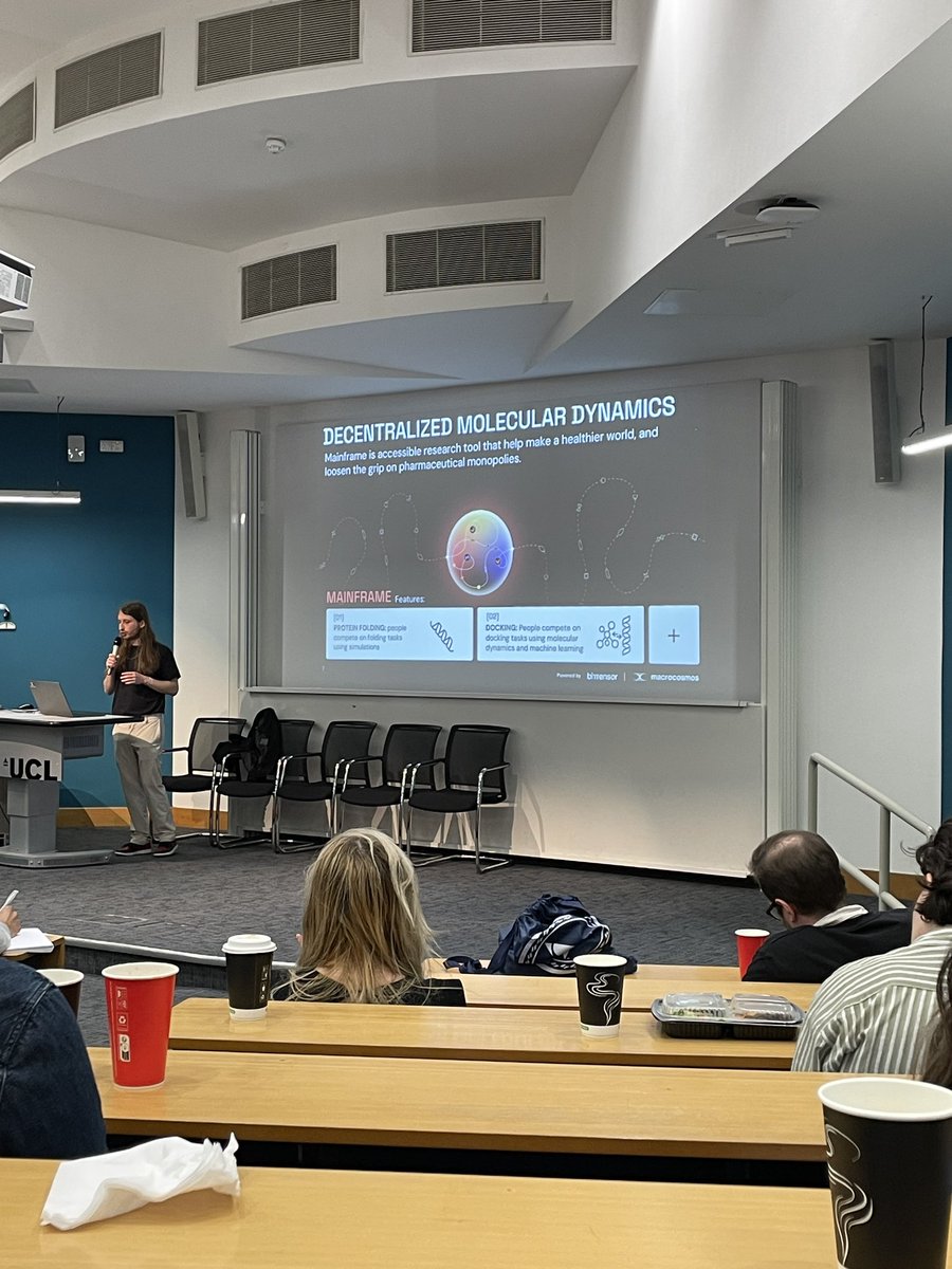 anakula94's tweet photo. went to @DesciLondon 2025 today (arrived late 🥲). as a psych grad brushing off my old bio science studies, it felt nostalgic hearing about real-world science again. top notch event though! here’s what I learned 🧵 https://t.co/Vo38Kma2rc