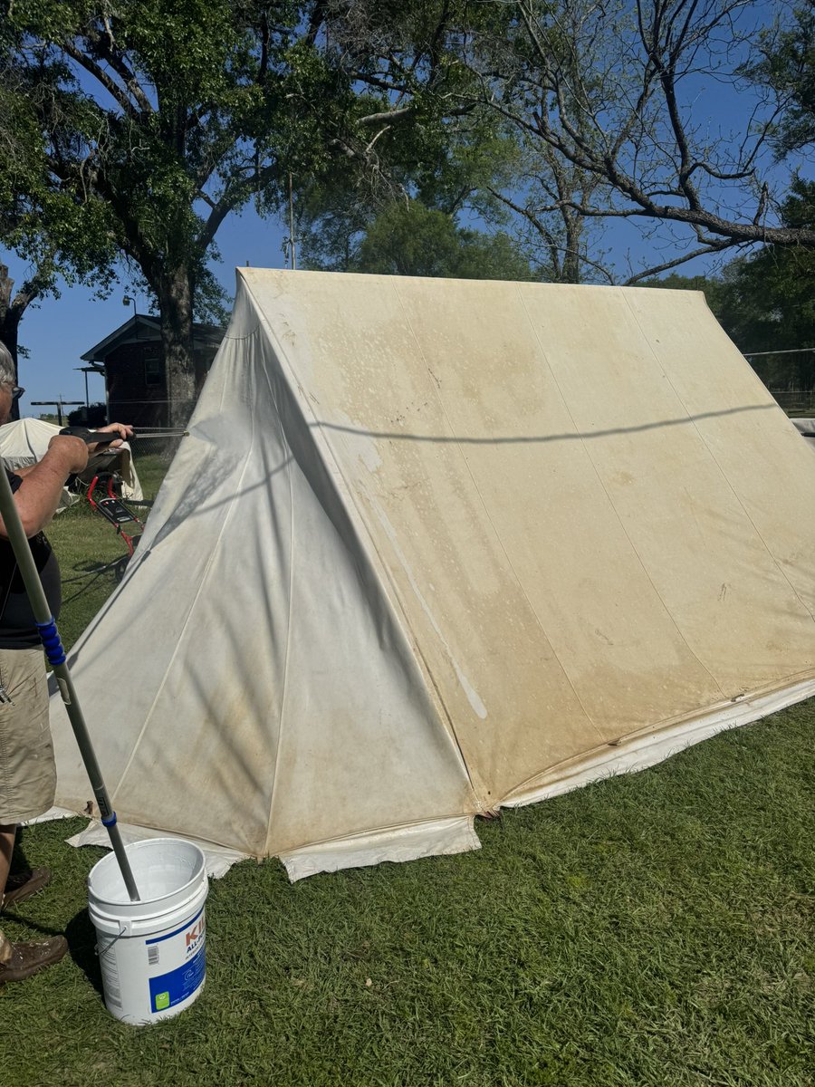 BLW1313's tweet photo. Getting ready for Rendezvous in New Mexico this year! Got my Bow and 50cal Ready! @royalrangersntx @RoyalRangersUSA https://t.co/orYvqBnCIB