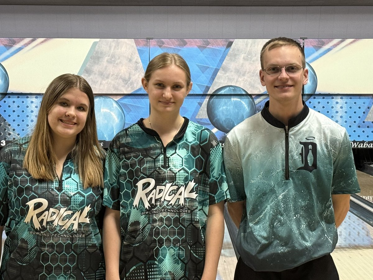 The high school season may be over but bowling never ends! Rachel, Lydia and Nick bowled the State Youth Open today at Wabash Lanes. Nick and his team have a chance at 1st place while Rachel and Lydia both bowled well over average all day! Great bowling all! 🎳🎳🎳