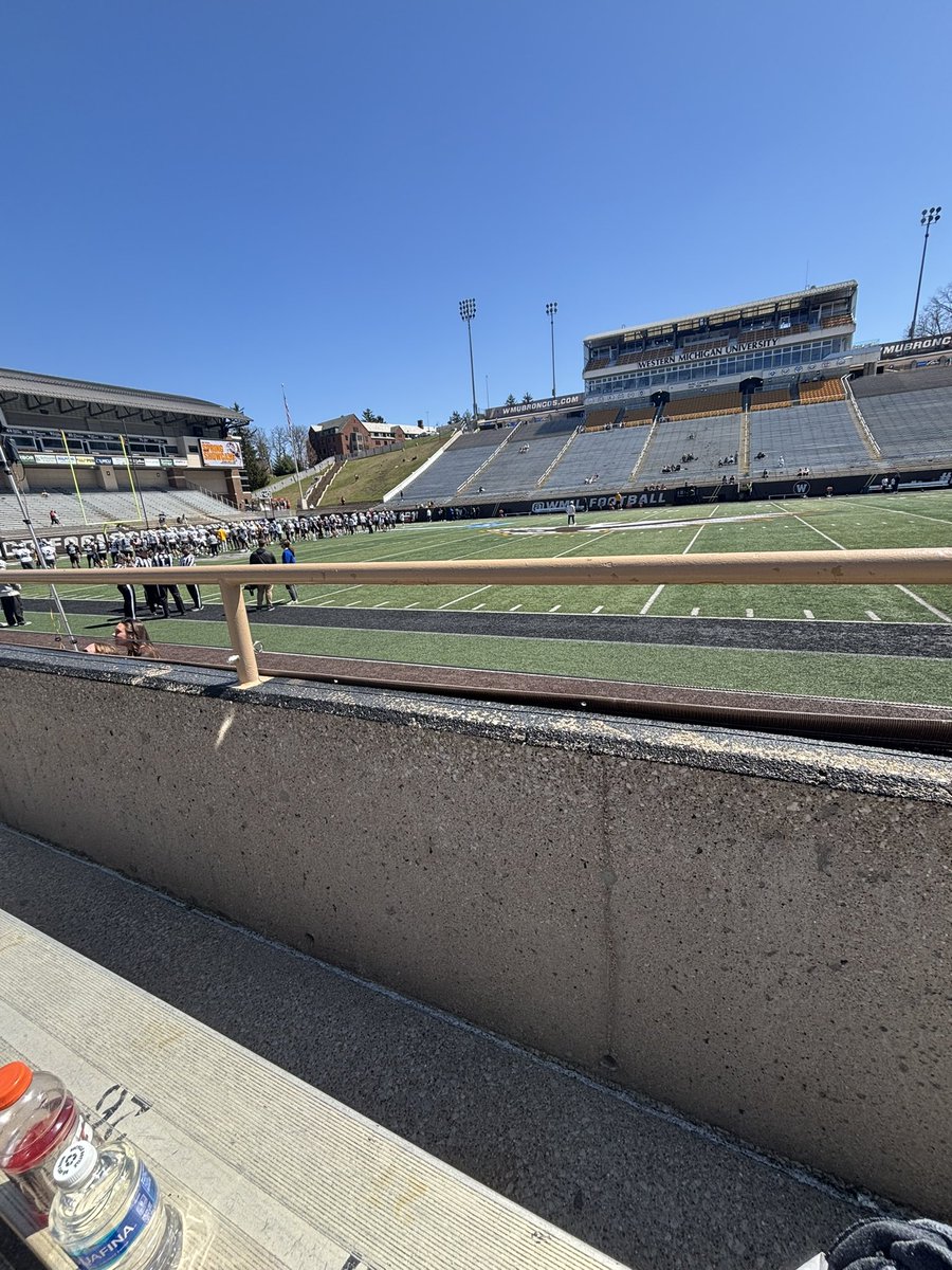 Had a great time at Western Michigan spring game today! Thank you <a href="/pawlakjoe/">Joe Pawlak</a> for having me up! 

<a href="/Montgomery_DHHS/">Ryan Montgomery</a> <a href="/HayesFootball19/">Delaware Hayes Football</a>