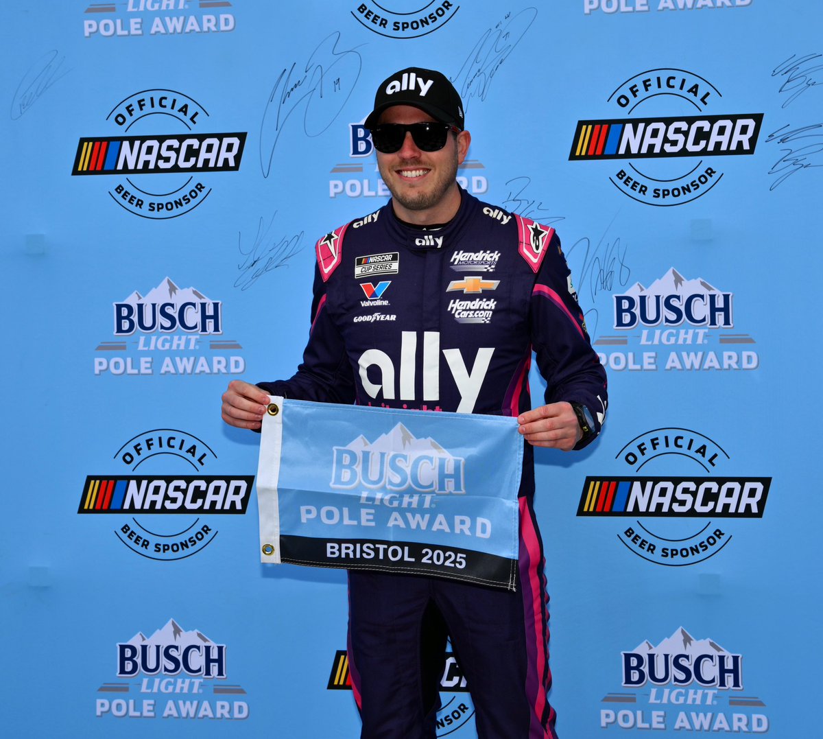 We love when our Saturdays end with a photoshoot in front of the pole board! #AllyNation, drop a 💜 if you do too! #NASCAR