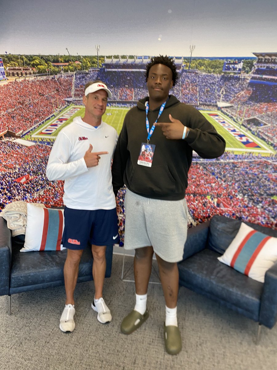 Joshua Sam-Epelle 2027 (@joshuasamepelle) on Twitter photo Great conversation with <a href="/Lane_Kiffin/">Lane Kiffin</a>
Humble and Blessed to receive an Offer from Ole Miss! Great conversation with <a href="/Lane_Kiffin/">Lane Kiffin</a>
Humble and Blessed to receive an Offer from Ole Miss!