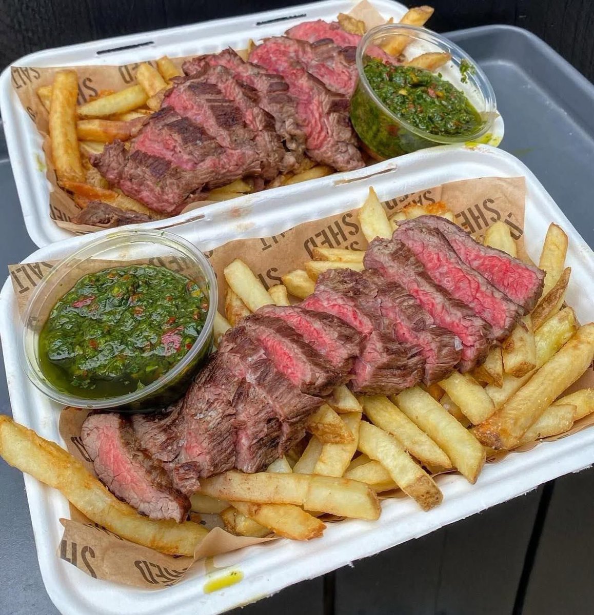 Manchester City stadyumunda tanesi 7 Euroya satılan biftek: