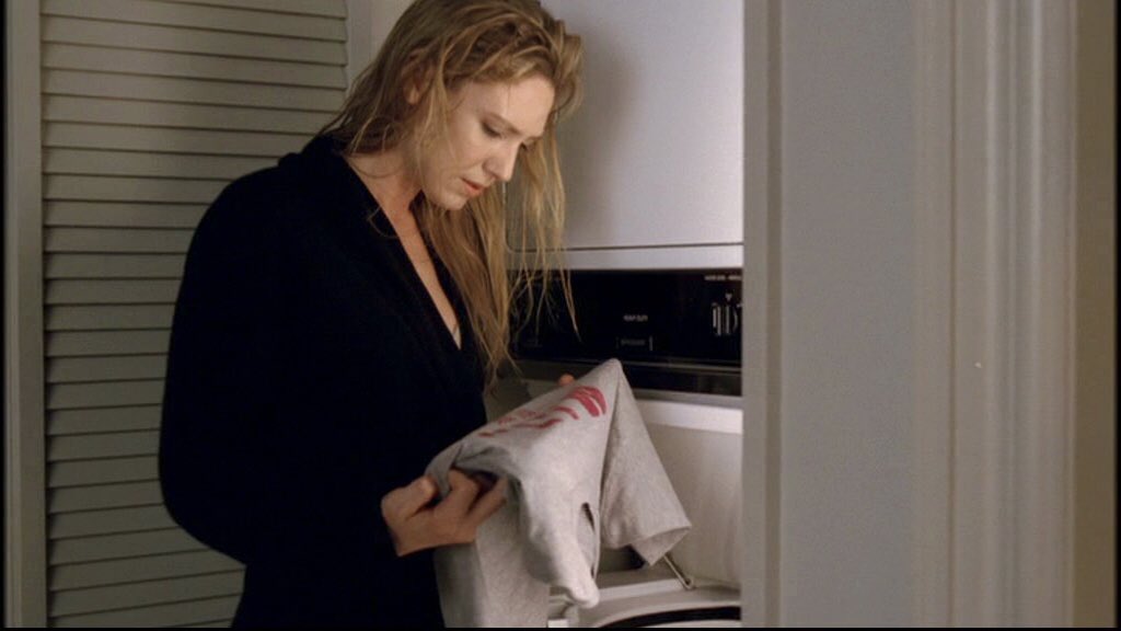 drsarascofield's tweet photo. rewatching marionette I’m weeping anna torv the actress that you are! I love you sooooo much olivia dunham https://t.co/ZlQiRYJeYr