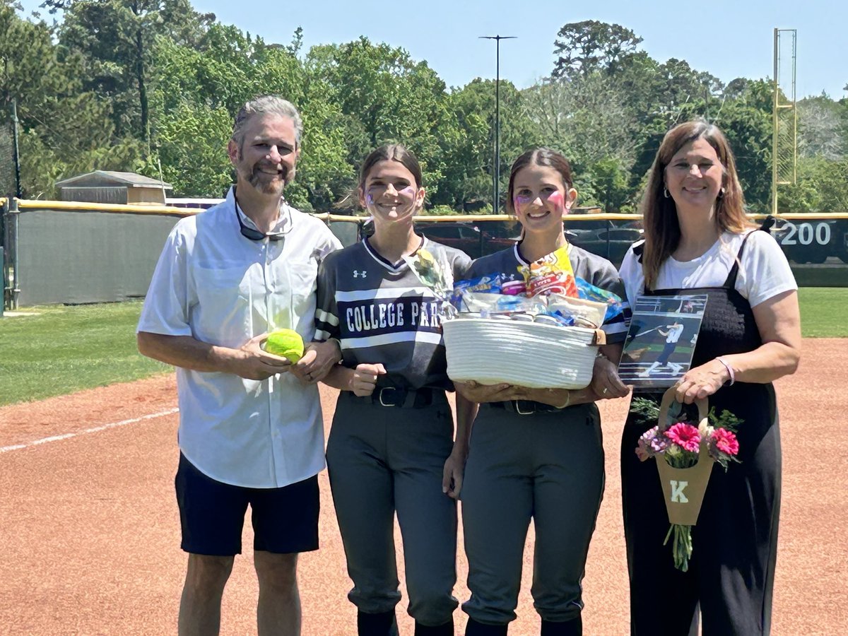 TWCPSoftball's tweet photo. Make that 3โฆDouble DUB again for the Cavs!! JV 10-4 and Var 8-1 over Cleveland (on Senior Day)!
Var: 14-14 season, 6-9 district
JV: 11-11-1 season, 7-6-1 district
#AwwwCP #ContinueTheClimb
@ConroeISDSports @TWCP_ATHLETICS @CollegeParkHS @CPSNFootball https://t.co/KIzZYOPfia