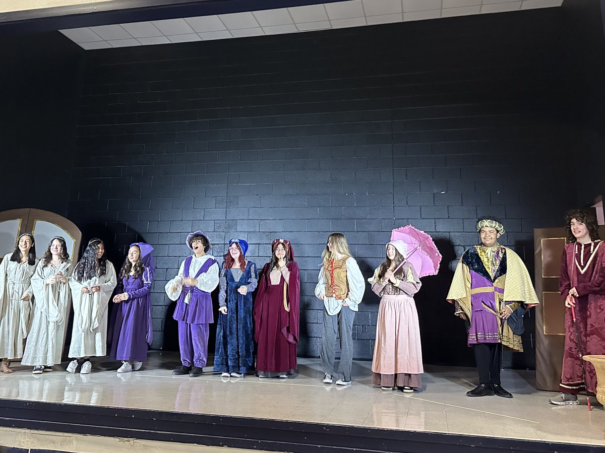 Beautiful theatre 🎭 performance at Clarke MS this morning! Thank you Mr. Buntyn for supporting and encouraging theatre students! Fine arts programs create amazing experiences and life changing moments for our kiddos! 💕
