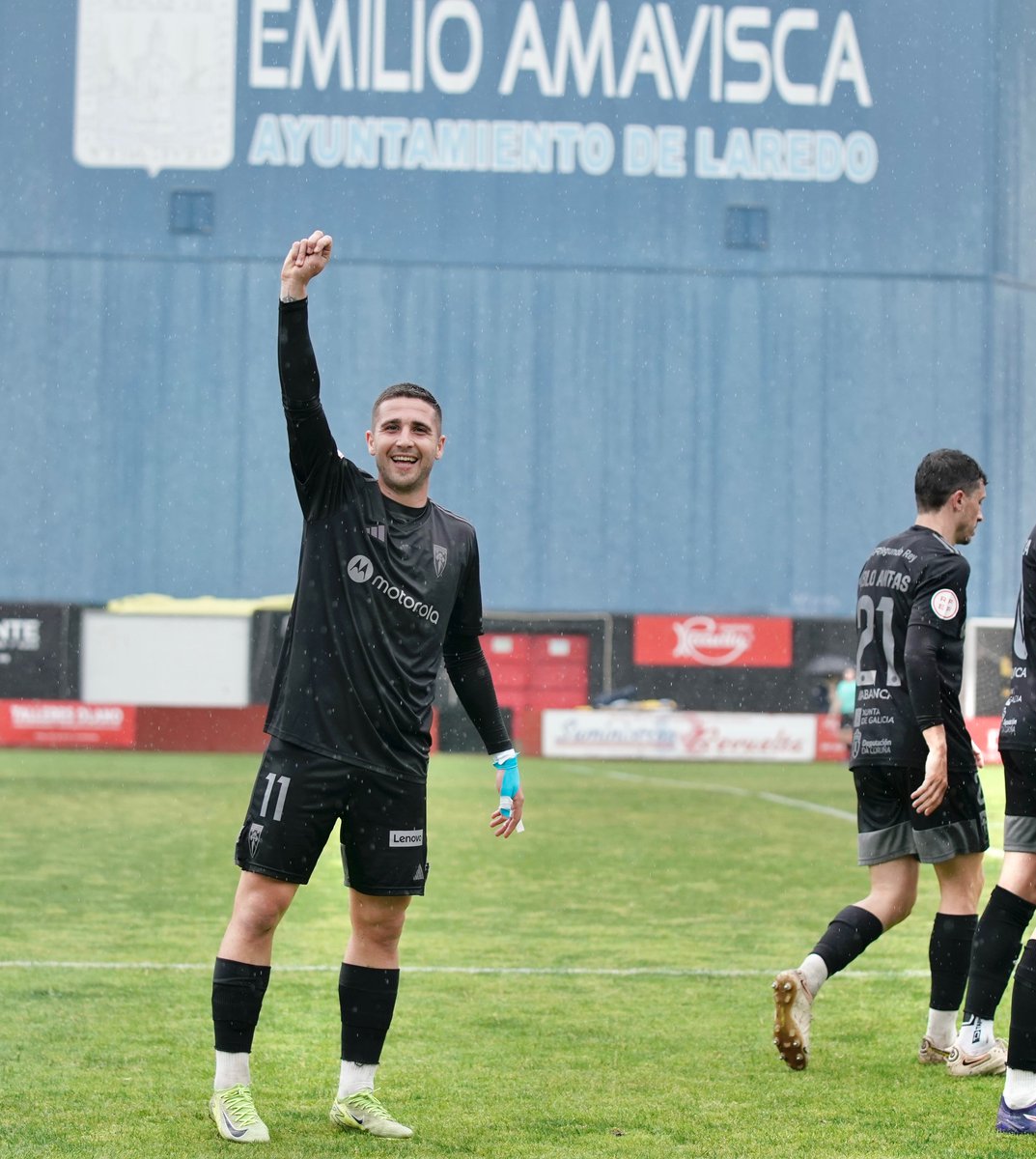 SD_Compostela's tweet photo. 𝐂𝐑𝐎𝐍𝐈𝐂𝐀
🙌 Segundo triunfo consecutivo e tres puntos vitais na loita pola salvación
Seguimos 💪
DALLE COMPOS 🩵🤍
✍️ https://t.co/Y77kH4hz9c
📸 @nacho_castano_
#LaredoCompos https://t.co/QHiLGWtfjZ