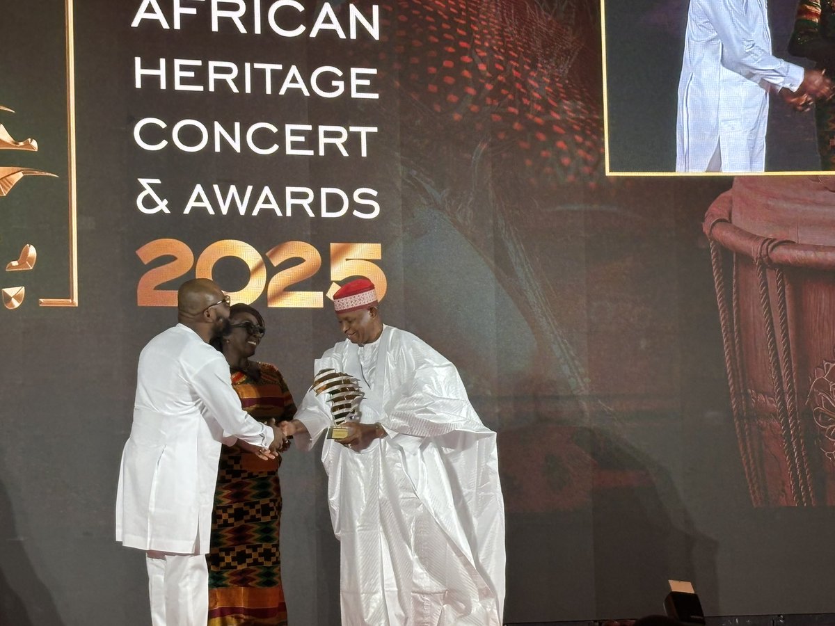 docmuazzam's tweet photo. @afheritagetimes award for good governance. https://t.co/Qp96WFnTZH