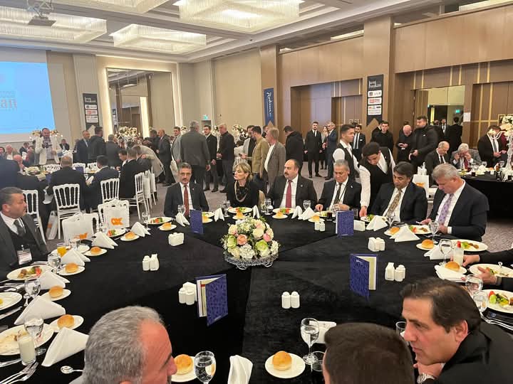 #Kayseri 'de düzenlenen 
‘Kent&amp;Başkan 2025 Ödülleri’ programında  kapsamında, <a href="/ErenlerBelediye/">ERENLER BELEDİYESİ</a>  Başkanı <a href="/SenolDincCc/">Şenol Dinç</a>  ödüle layık görüldü.