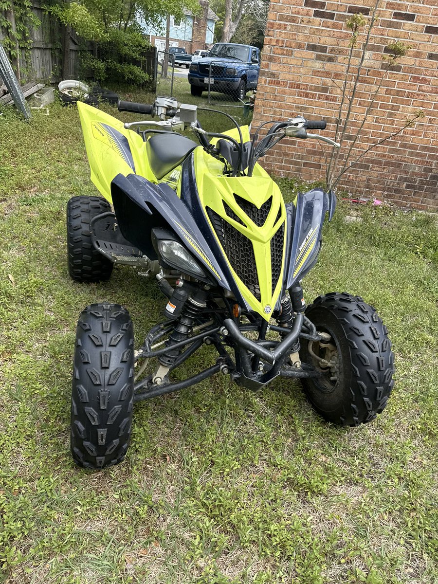 tonynew1515's tweet photo. Having fun and getting dirty is apart of life 
#bikelife #woods #life #raptor700 https://t.co/O9Qx0bEA3T