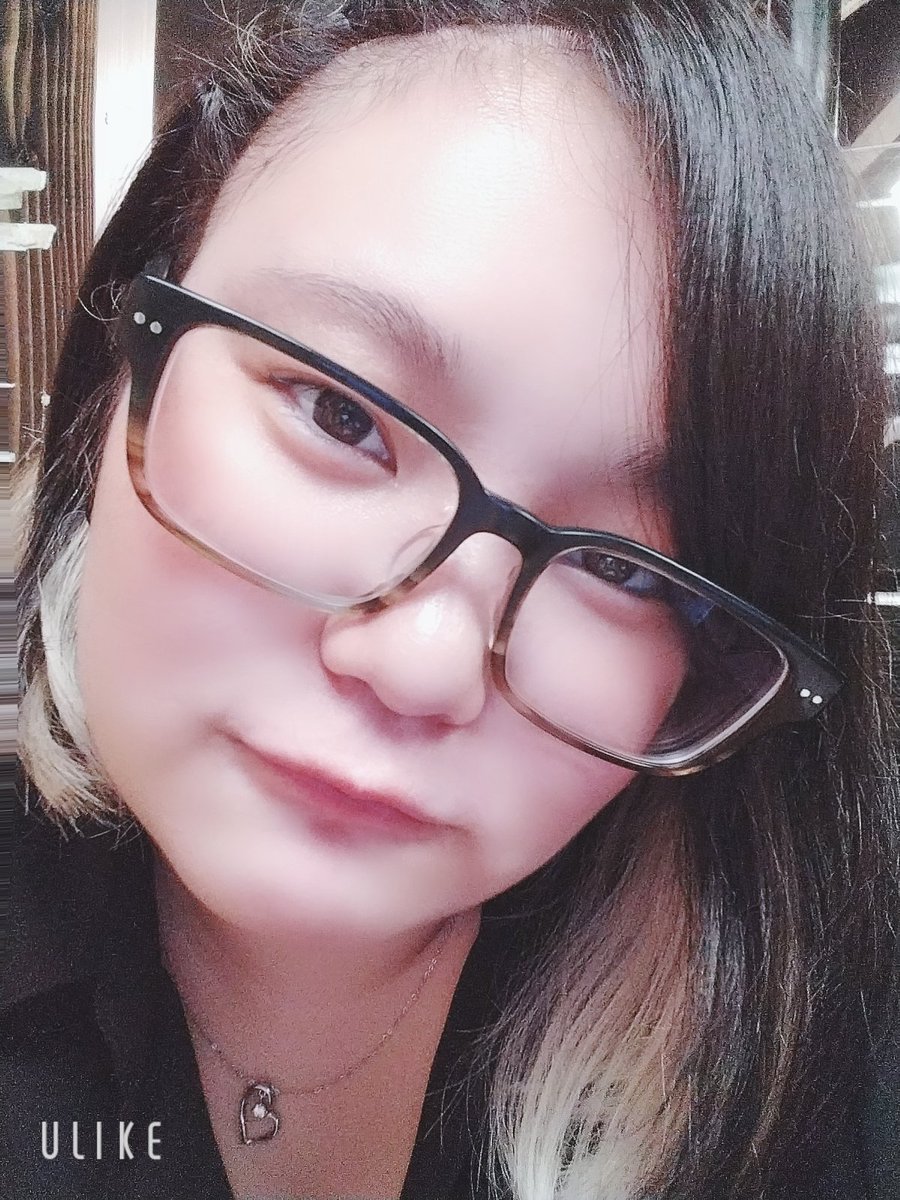pochapohashiori's tweet photo. 本日乾杯してくださったお兄様方ありがとうございました!
明日も19時から出勤です!
しおりに逢いに来てくれたら嬉しいです✨
#ぽっちゃり好きと繋がりたい
#ぽっちゃり好きさんと繋がりたい
#ぽっちゃり好きに刺され
#BarGram
@plump2025 https://t.co/fMHDrWQjCg