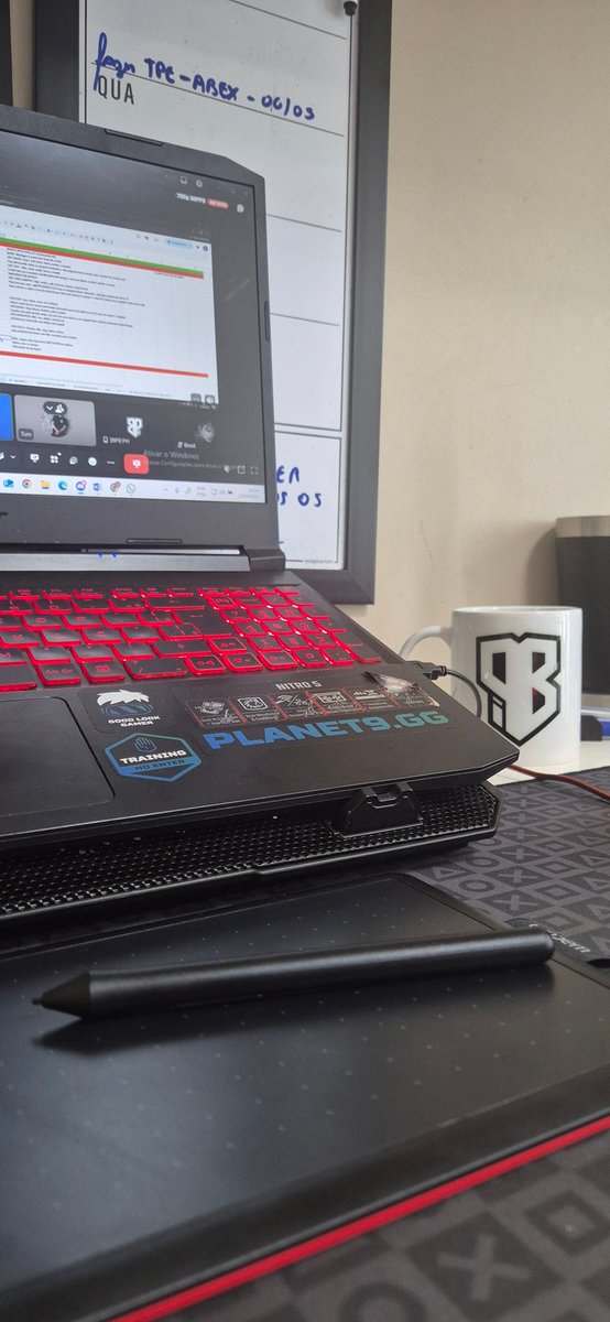 Thom7Joao's tweet photo. Finalizando a tarde de sábado organizando as pendências da semana 📊💼, juntamente com todas as lendas responsáveis por fazer um sonho se tornar realidade. 
@ph_xyw #bood 

E quando dificulta a análise da parte "in game",  com ajuda de nosso coach: @Matheusveiga04 https://t.co/OirfuH35zM