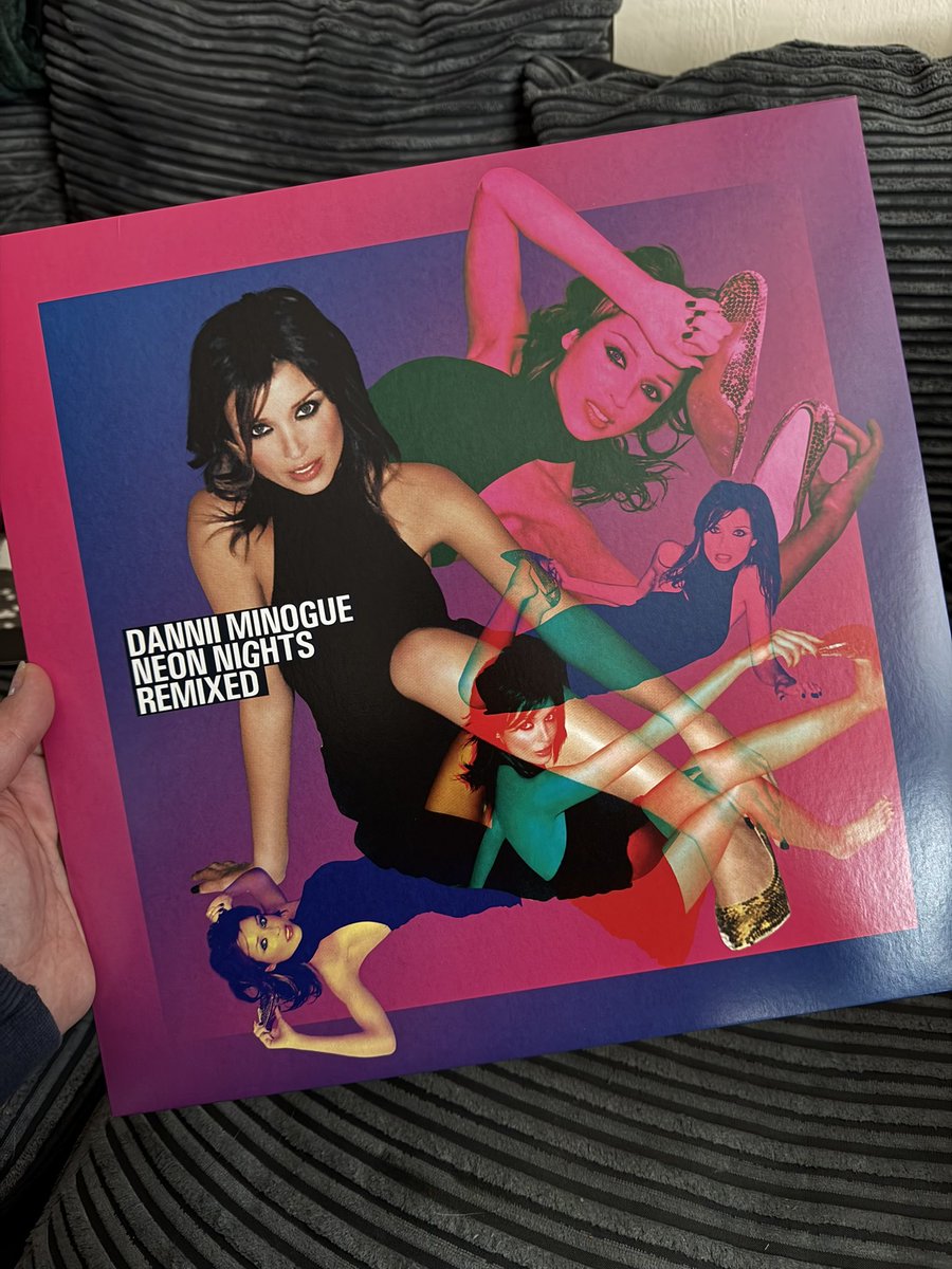 fools_dream's tweet photo. Had to support my fave on RSD @DanniiMinogue https://t.co/p9xyDrMKpq
