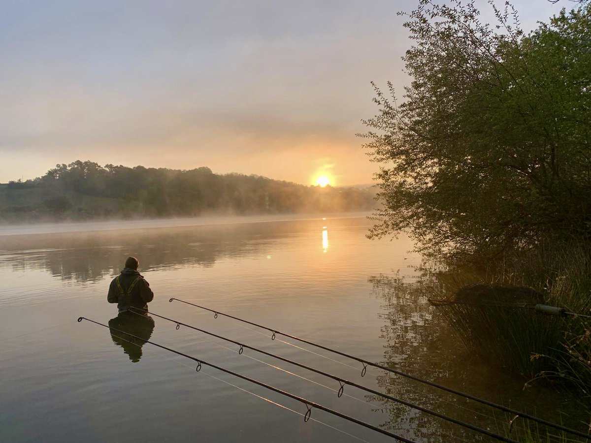 A beautiful morning on a wild lake in France 🇫🇷 👌🏽🙏🏽🥰💎
#bigladinfrance