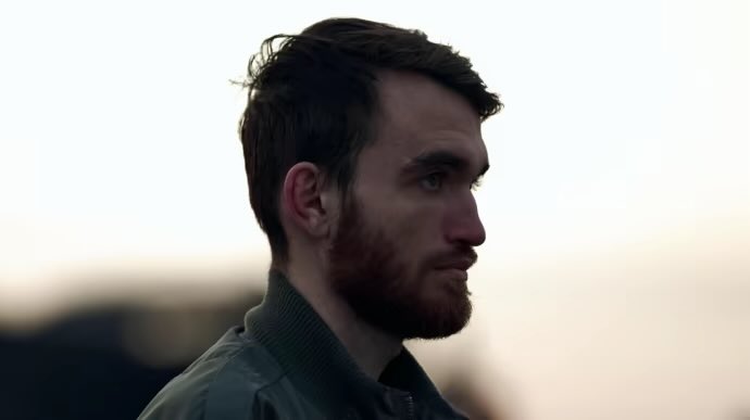 So sehen wahre Helden aus. Das ist kein Hollywood. Real life. Der 26-jährige ukrainische Pilot eines F-16-Fighterjets - Pavlo Ivanov - hat heute sein Leben im Kampfeinsatz verloren. RIP. 
PS: Frage an die Groko 2.0.: wann kommen 🇩🇪Eurofighter &amp; Tornados? Wie lange noch warten?