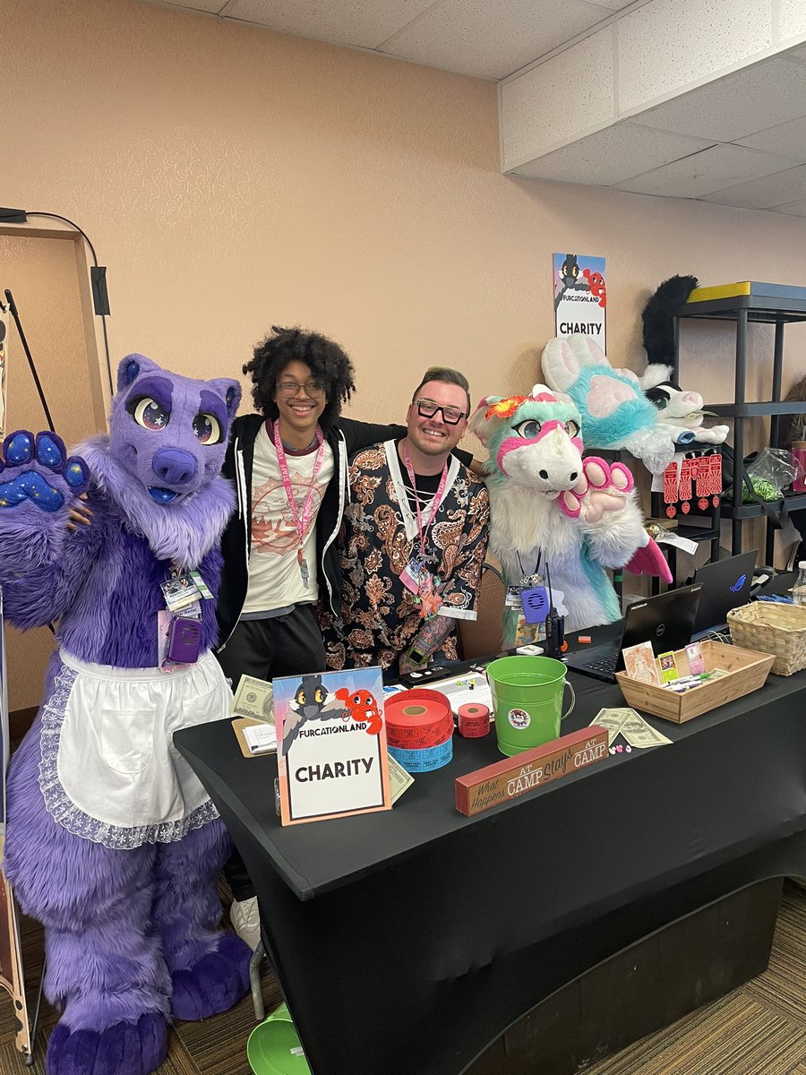 shortfolks's tweet photo. Our Furry Ambassadors Lagoona @Yippiegal and Mama Bear Kalliope are having fun visiting at @Furcationland!   Good luck, Lagoona, in the dance competition tonight!  #FCL2025 https://t.co/mt1PQNl3jt
