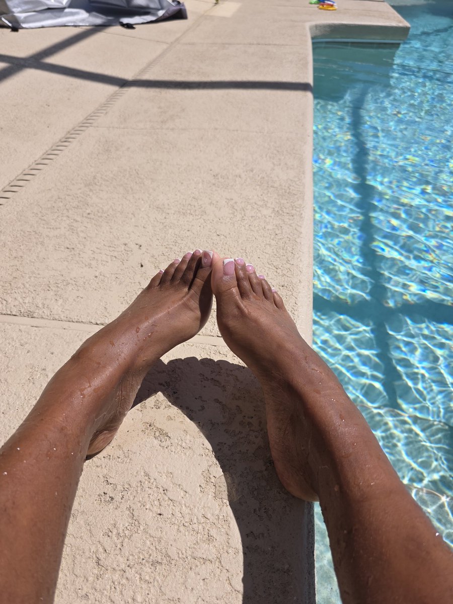 HWRFEET's tweet photo. https://t.co/T7SLl4yA7M