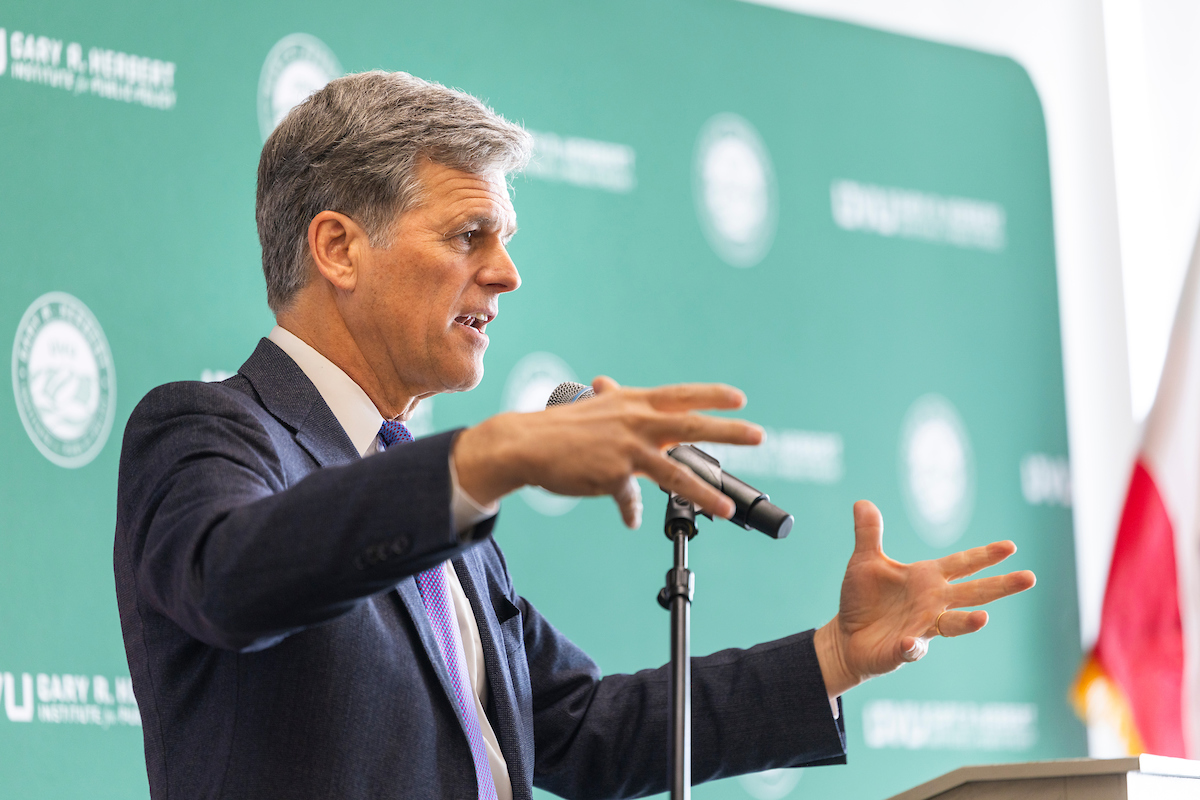 UVUHerbertInst's tweet photo. A huge thank you to @timothyshriver for addressing the UVU community about how we can use @thedignityindex to avoid contempt and welcome more dignified disagreements.   

#UVU #TimShriver #HerbertInstitute #dignityindex https://t.co/nvIePXbkFD