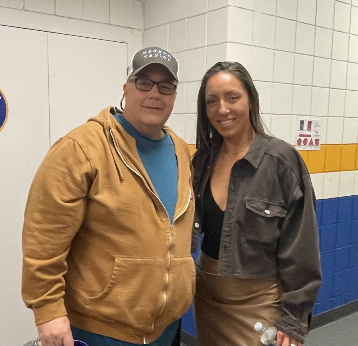 jimijamm's tweet image. Sometimes you go see Kelsea Ballerini in concert and you run into the #3 ranked tennis player in the world: 

@JPegula nice to meet you! #Bun #BillsMafia #Tennis #TopRank