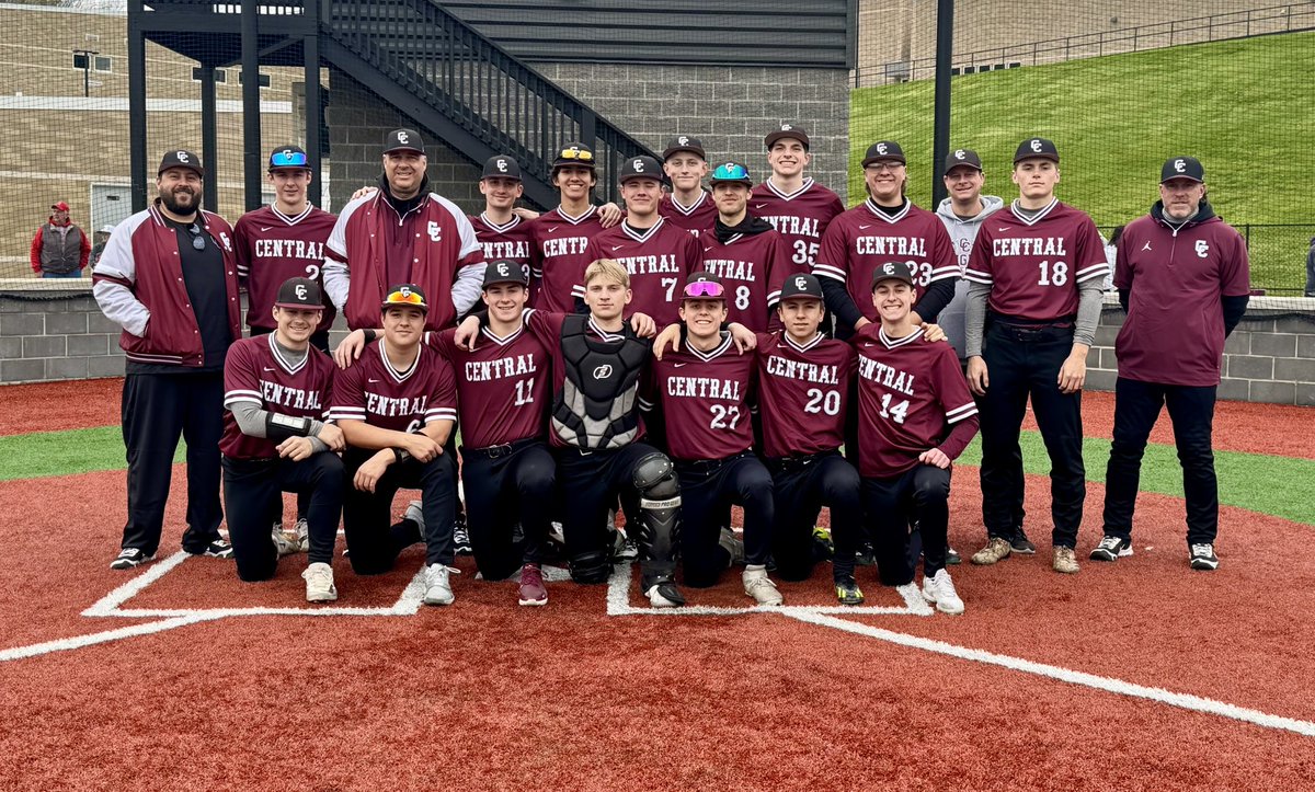 WhgCCAthletics's tweet photo. Knights win the Boggs Wood Bat event at Tyler by defeating River, 16-2. 
Koy Lipinski drove in five runs and had a HR
Zayne Rosnick drove in 5 and was a HR short of the cycle 
Jake Brown picks up the mound win. Strikes out 5 https://t.co/BybfMalozm