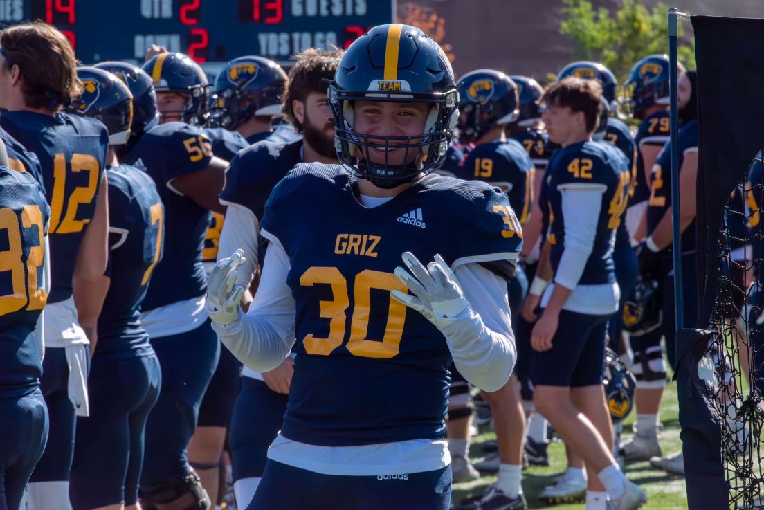 jlear75's tweet photo. Looking forward to tomorrow’s showcase, can’t wait for the season to start! @Jack_Lear32 @FCGrizFootball @ChampionsManual @CoachRock @CoachK_Ski @Coachkuz_ https://t.co/8zx32sXk9p