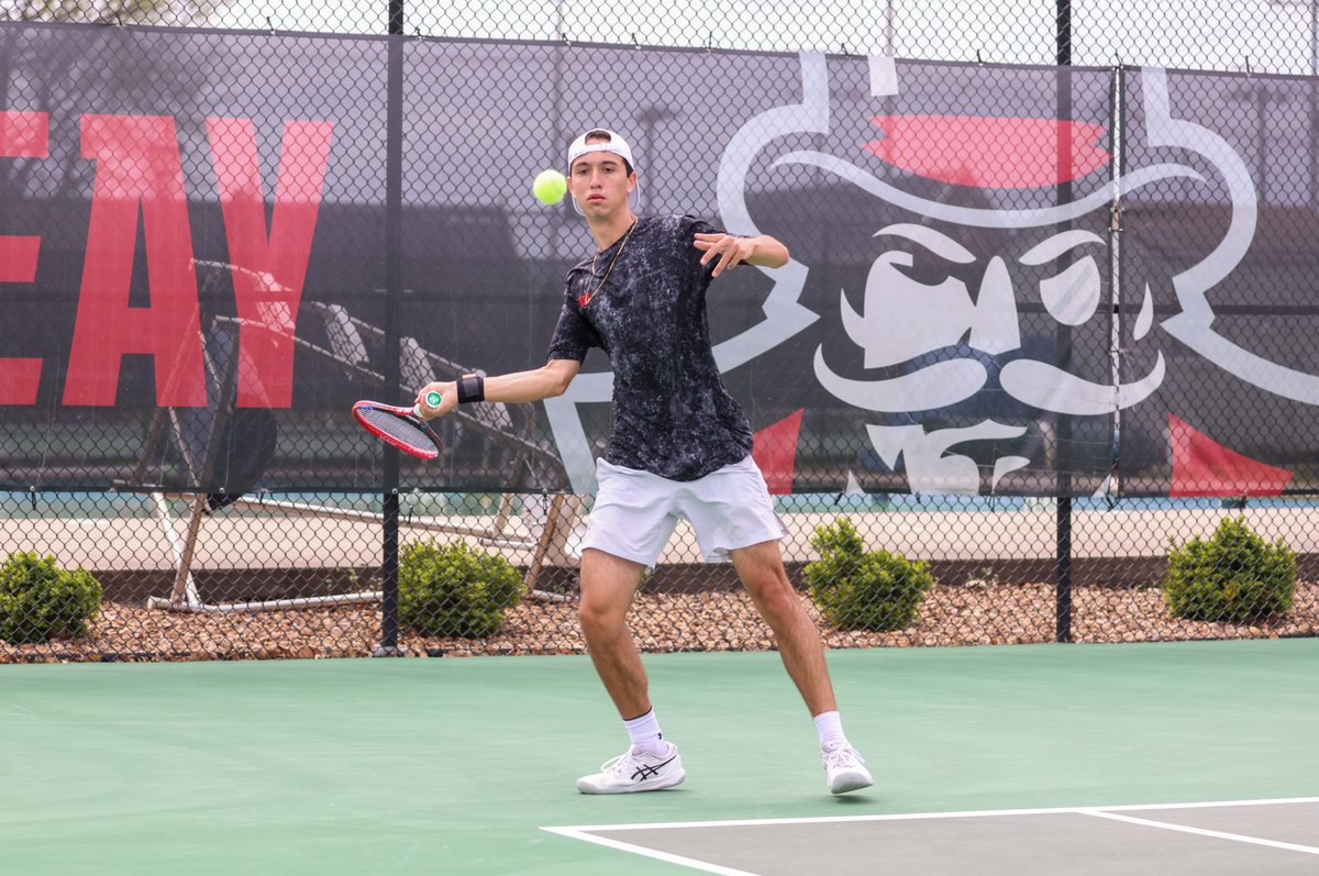The Governors conclude the regular season with a trip to Fort Myers to face the Eagles!🎩🎾

📰 tinyurl.com/yc2x938r

#LetsGoPeay
