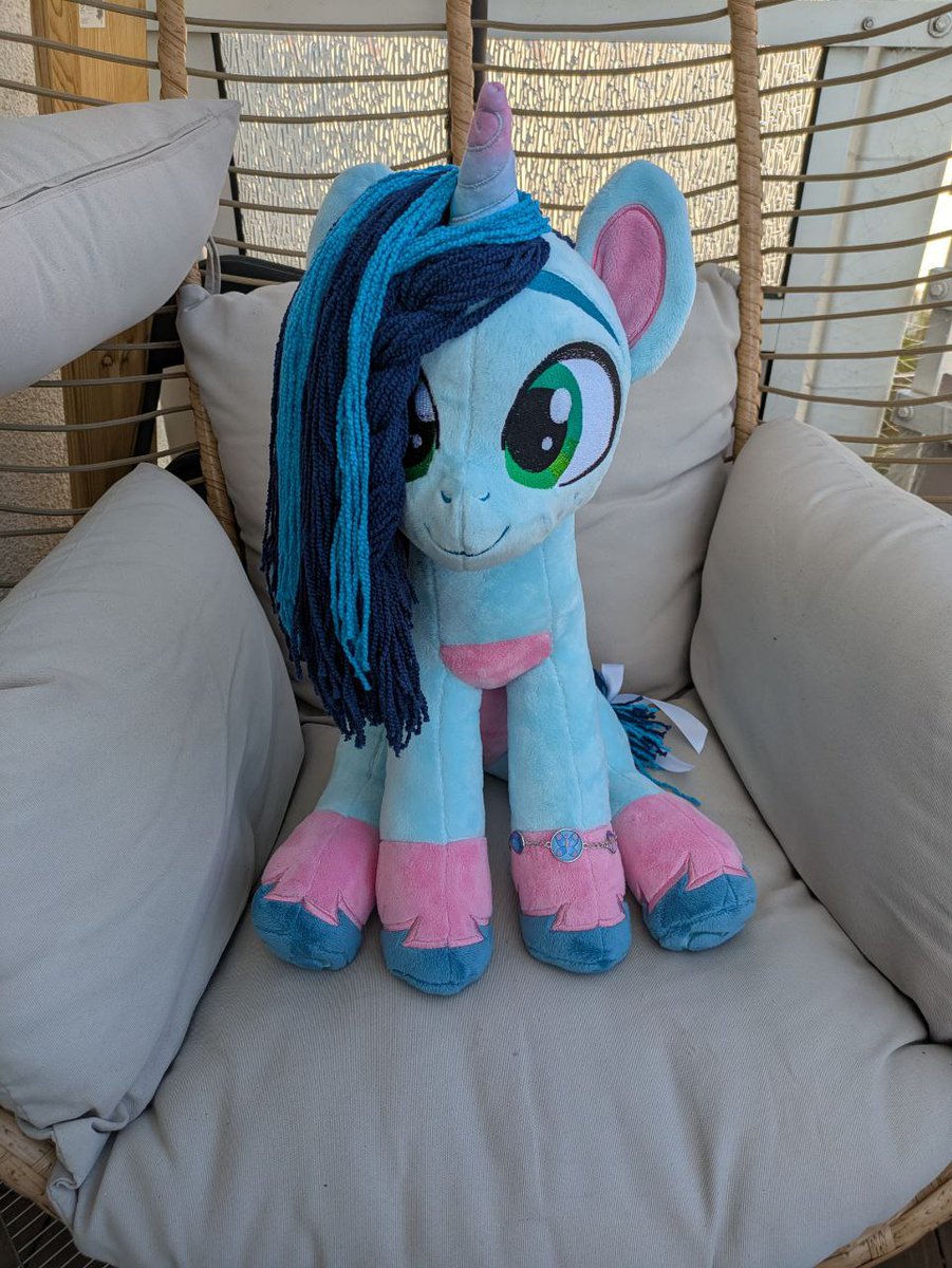 MelodisDE's tweet photo. Next #plushie finished ^^
One big Misty done :D

#mlpg5 #mylittlepony #brony https://t.co/TYZzYzgnpD