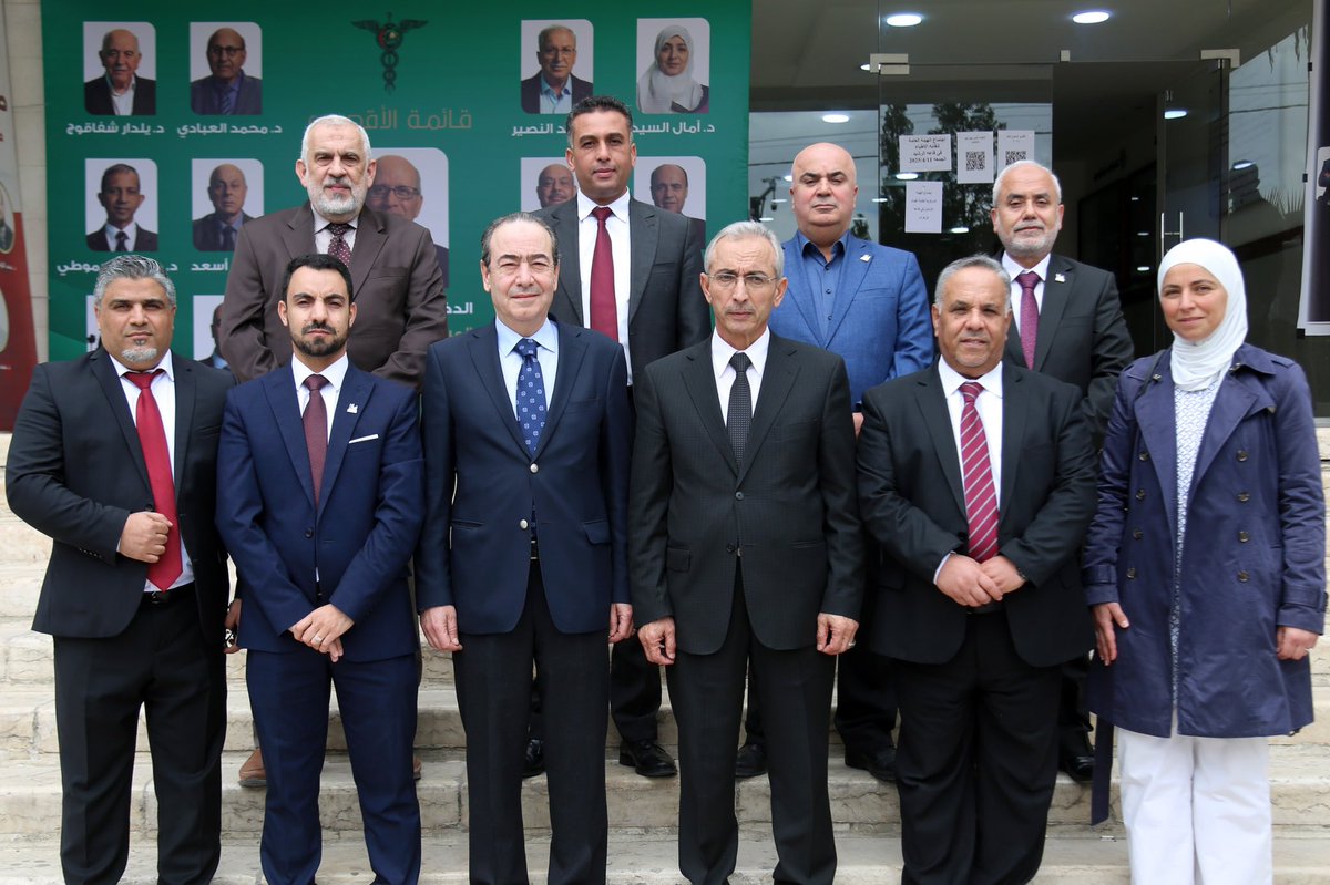 AAghosheh's tweet photo. تقدمت بطلب ترشّحي رسمياً لموقع نقيب المهندسين في الدورة الانتخابية القادمة٢٠٢٥-٢٠٢٨ ضمن القائمة النقابيه الموحده، إيماناً منا بالعمل على خدمة زميلاتي وزملائي المهندسين، والعمل على تطوير المهنة ورفع شأنها، والدفاع عن حقوق المنتسبين للنقابة، وتعزيز دورها الوطني والمهني. https://t.co/4iUZsjfMAS