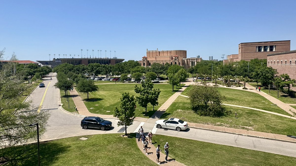 A beautiful day on the campus of <a href="/RiceUniversity/">Rice University</a> 🦉