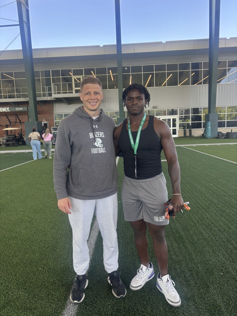 itskenyonnn's tweet photo. Had a great unofficial visit today at UAB Thanks to @ReillyJeffers for the invite to come watch them get after it in the scrimmage . 
@tyler_calhoun12 @JGonzalesJr10 
#WinAsOne 🐉 https://t.co/sk8CdmZTuL