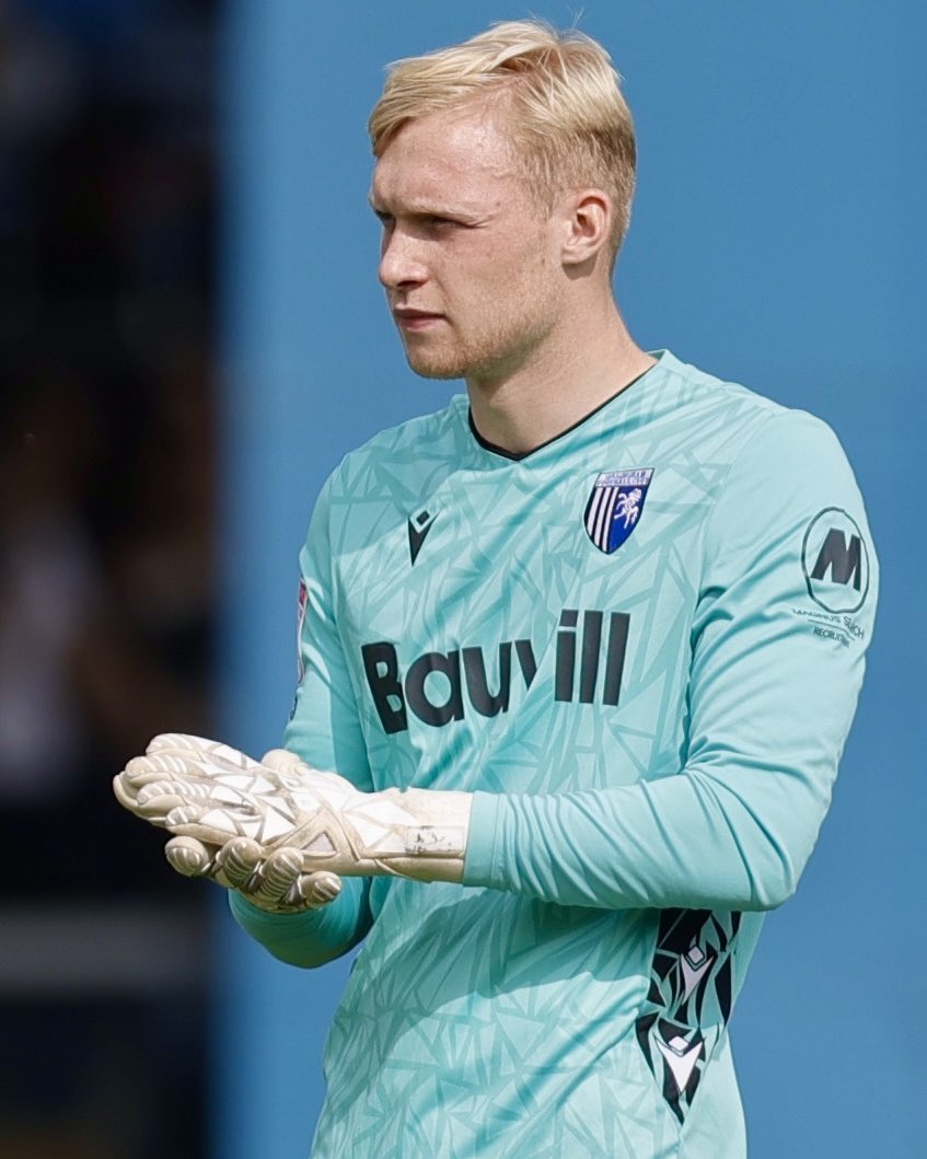 TheGillsFC's tweet photo. Perfect debut…

Clean sheet ✅
Three points ✅

Congratulations, Taite 🙌

#Gills https://t.co/c7GrUHaItt