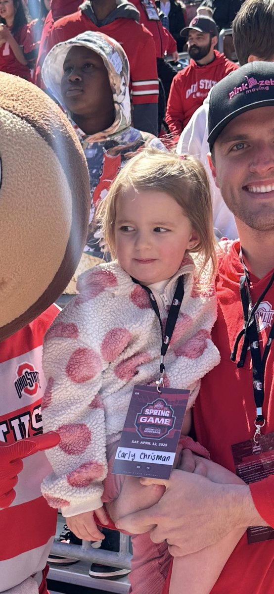 DChrisman91's tweet image. Buckeyes win! Still a little unsure of that Brutus fella though😅