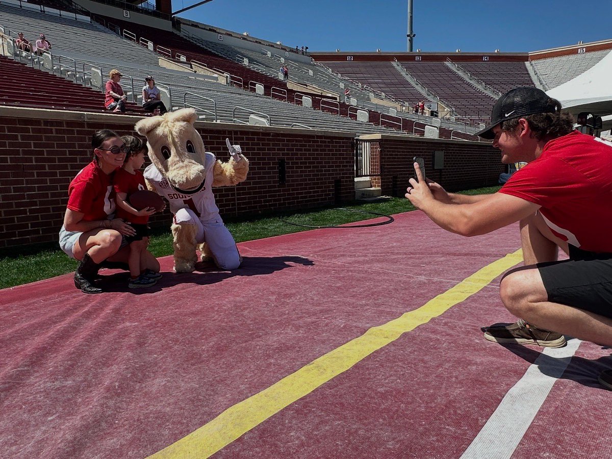 Boomer & Sooner tweet media