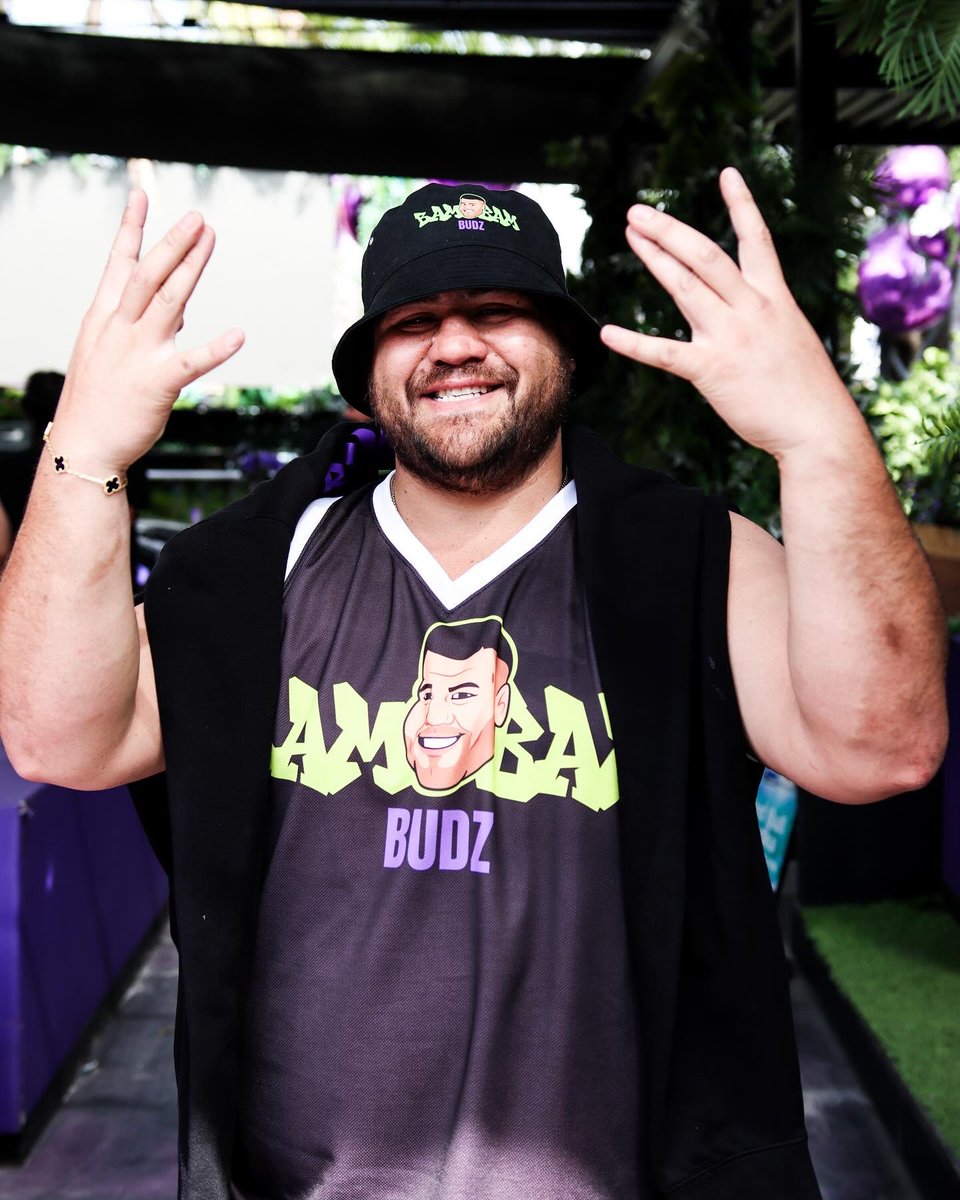 BamBamBudz's tweet image. The Dream Team 🔥

@BamBamBudz 🤝 @TreeOFive1 🤝 Full Violence

Last night was a vibe. 

#UFC314 goes down tonight!

Drop your fight picks in the comments below:

If you correctly predict the winner AND how the fight ends for these 3 matchups:
•Volkanovski vs. Diego Lopes…