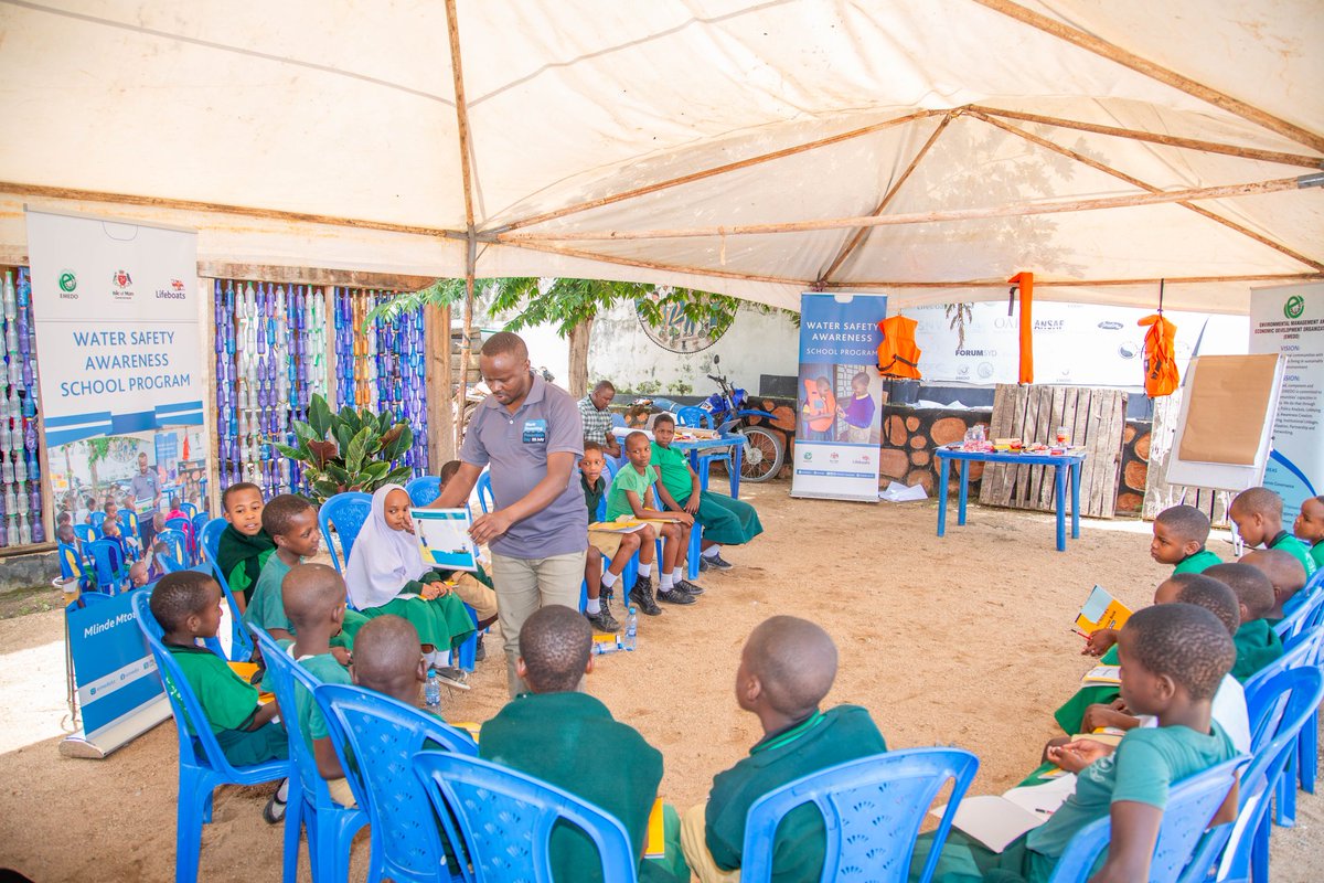 EMEDO has established a new Water Safety &amp; Environment Club at Sweya Primary School under the #LVDPP project, supported by <a href="/RNLI/">RNLI</a> &amp; <a href="/Irish_Aid/">Irish Aid</a>.

30 students (15 girls, 15 boys) now equipped with water safety knowledge, leadership &amp; environmental care skills.