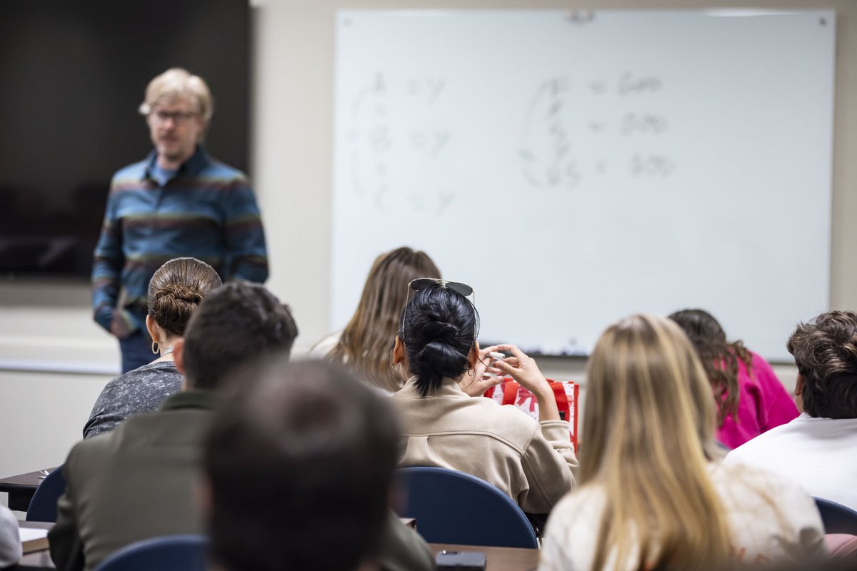 NOBTS's tweet image. With 8 different breakout tracks to choose from, these students are better prepared for the conversations they are having RIGHT NOW. Tailored help them to address the conversations of today with Truth! 

#contend #apologetics #youthconference