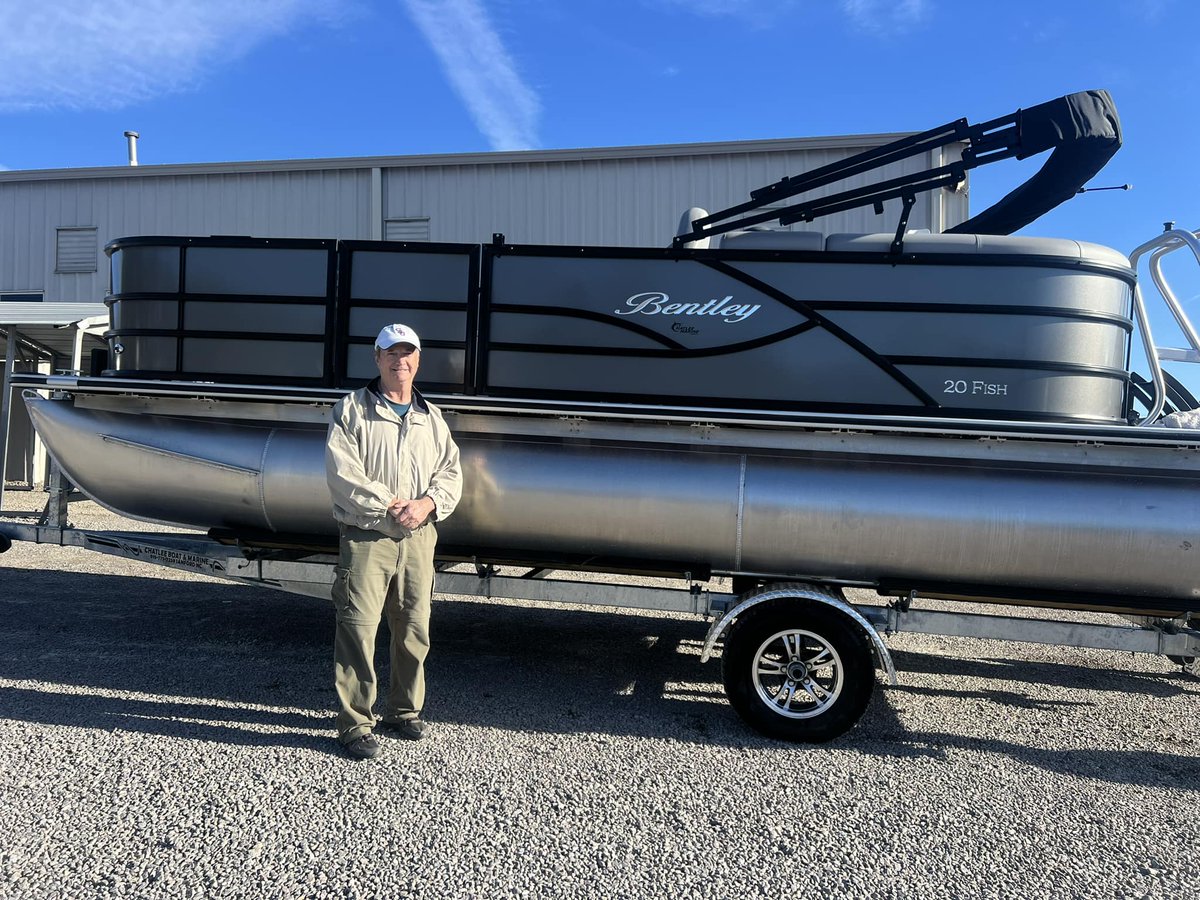 chatleeboats's tweet photo. Kipp would like to thank his recent customers for their business and congrats on your new boats!
See us before you buy!
#chatleemarine #seahuntboats #yamahaoutboards #carolinaskiff #bentleypontoons #bullsbayboats https://t.co/H30lzr4DJK