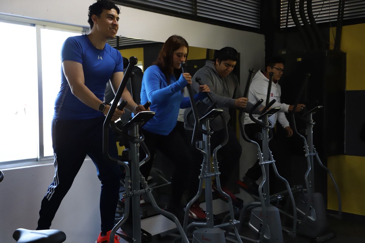 cuci_oficial's tweet photo. El gimnasio cuenta con diversos aparatos que te permitirán ejercitarte, tonificar y definir tu cuerpo, para un equilibrio en tu formación integral. 

#CUCiénega #Evoluciona https://t.co/9OKiSDzcCy