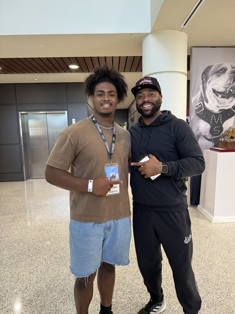 Had a great time at Starkville 
#AGTG #GoBulldogs
<a href="/coachdt48/">David (DT) Turner</a> 
<a href="/Andrew_Ivins/">Andrew Ivins</a> <a href="/JohnGarcia_Jr/">John Garcia, Jr.</a> <a href="/adamgorney/">Adam Gorney</a> <a href="/ChadSimmons_/">ChadSimmons</a> <a href="/SWiltfong_/">Steve Wiltfong</a> @MohrRecruiting
<a href="/247Sports/">247Sports</a> 
<a href="/samspiegs/">Sam Spiegelman</a> <a href="/CraigHaubert/">Craig Haubert</a> @RivalsFriedman
<a href="/MHSsportszone/">Mandarin High Sports</a>
<a href="/HailStateFB/">Mississippi State Football</a> 
<a href="/Coachcliff904/">Cliff Hill</a>
<a href="/Brand3nJ44/">Branden Jennings</a>