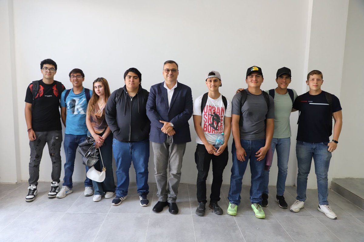 cuci_oficial's tweet photo. Las aulas amplias de #CUCiénega ofrecen espacio para el desarrollo de actividades académicas para los programas de posgrado y pregrado.

#Evoluciona https://t.co/WFqRME1H6m