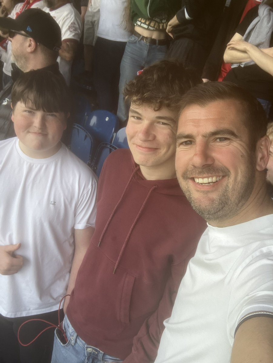 Lee Patch tweet media