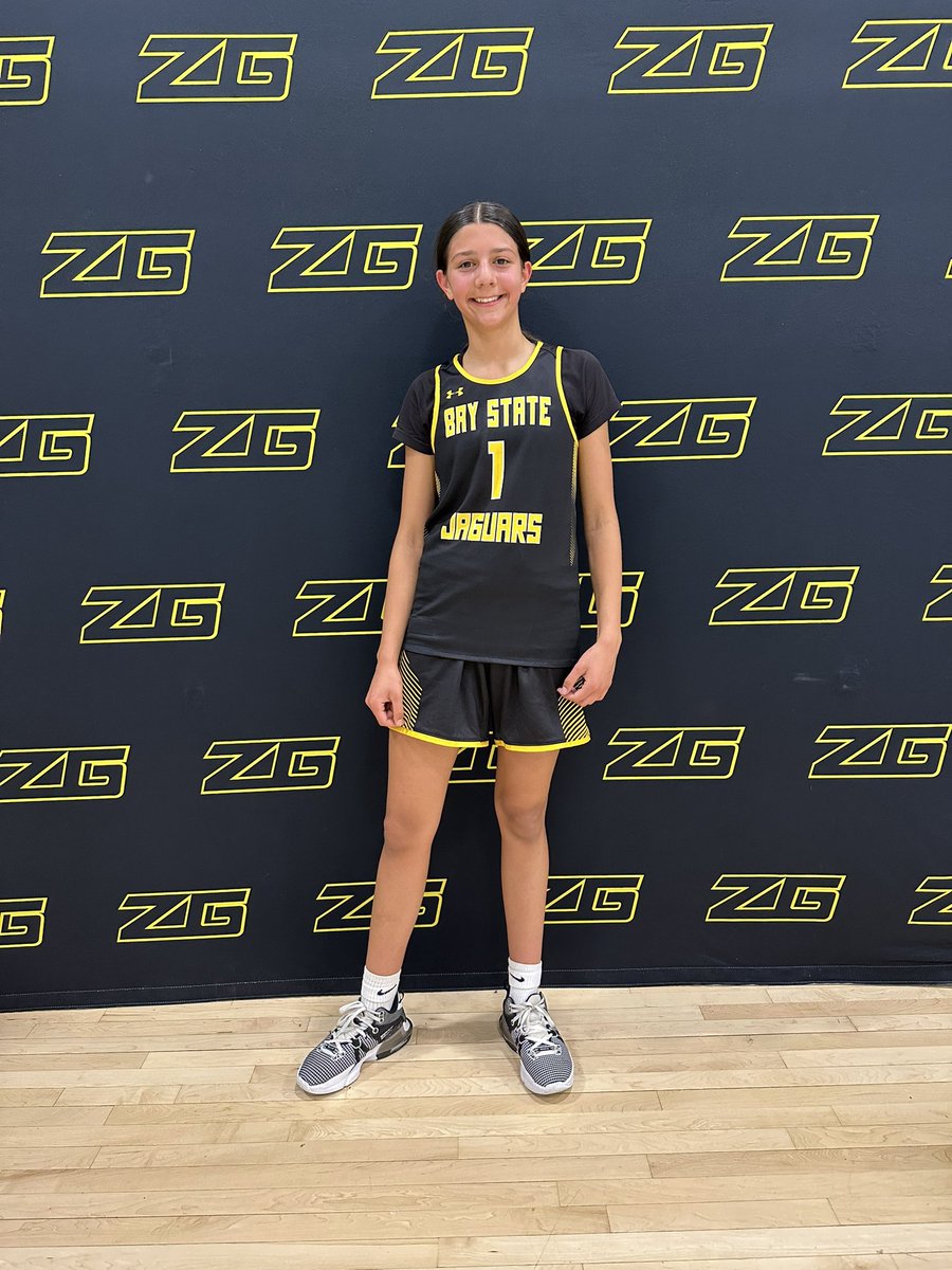 zg_newengland's tweet photo. #ZGPOTG 6th grader Simone Gupta was everywhere today — locking up on D with steals and big-time blocks, dropping dimes, and getting buckets with ease. Total two-way force. Just different out there! Straight-up superstar performance! #ZGGoldRush https://t.co/hnKDf2rbqx